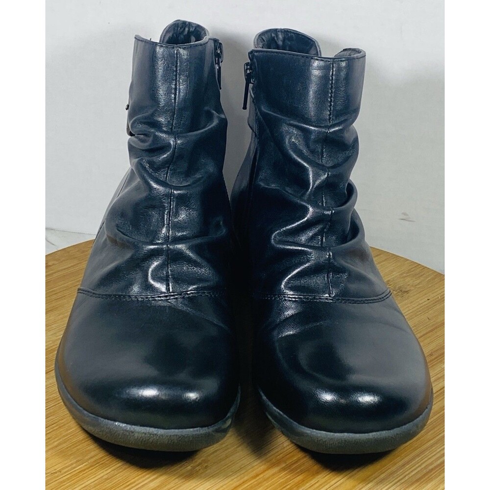Clarks Black Leather Ruched Ankle Boots Women's 10M Buckle Side Zip - Picture 4 of 9